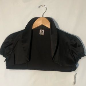 Cropped Short Sleeve Shrug - Black
